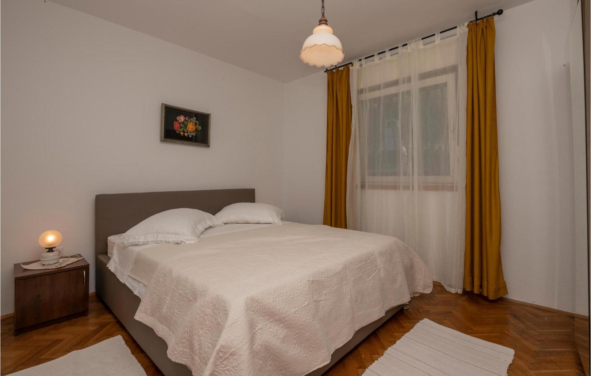 Nice Apartment In Tucepi With Wifi Экстерьер фото